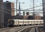 NJT 6049 rounds the curve